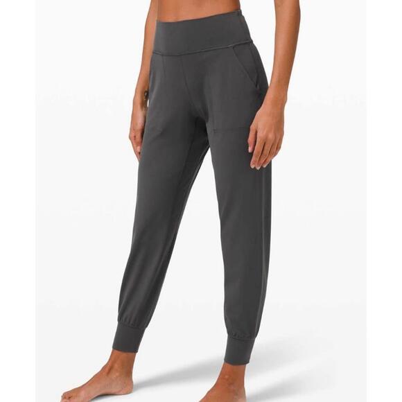 Lululemon Align Jogger 28in Graphite Grey size 6. EUC. No pilling. $98 retail. - Picture 6 of 6